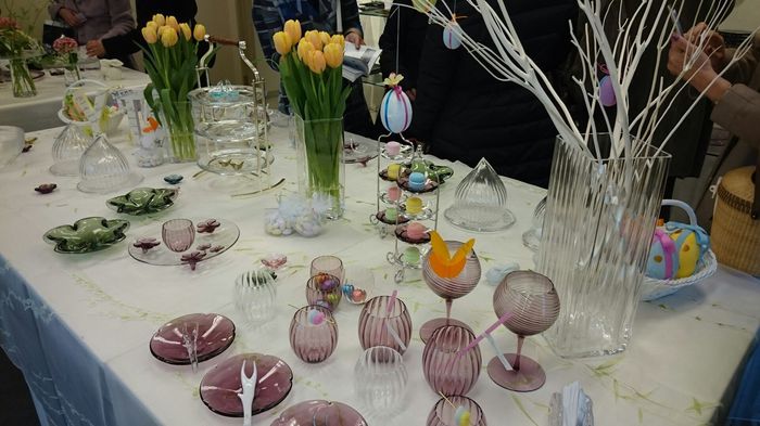 お花とガラス食器